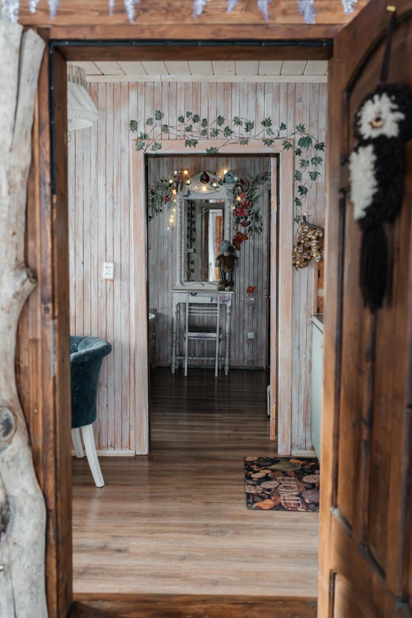 Казковий Дім Та Garden Два Будиночки В Горах З Чаном-Джакузі Slavske Bagian luar foto
