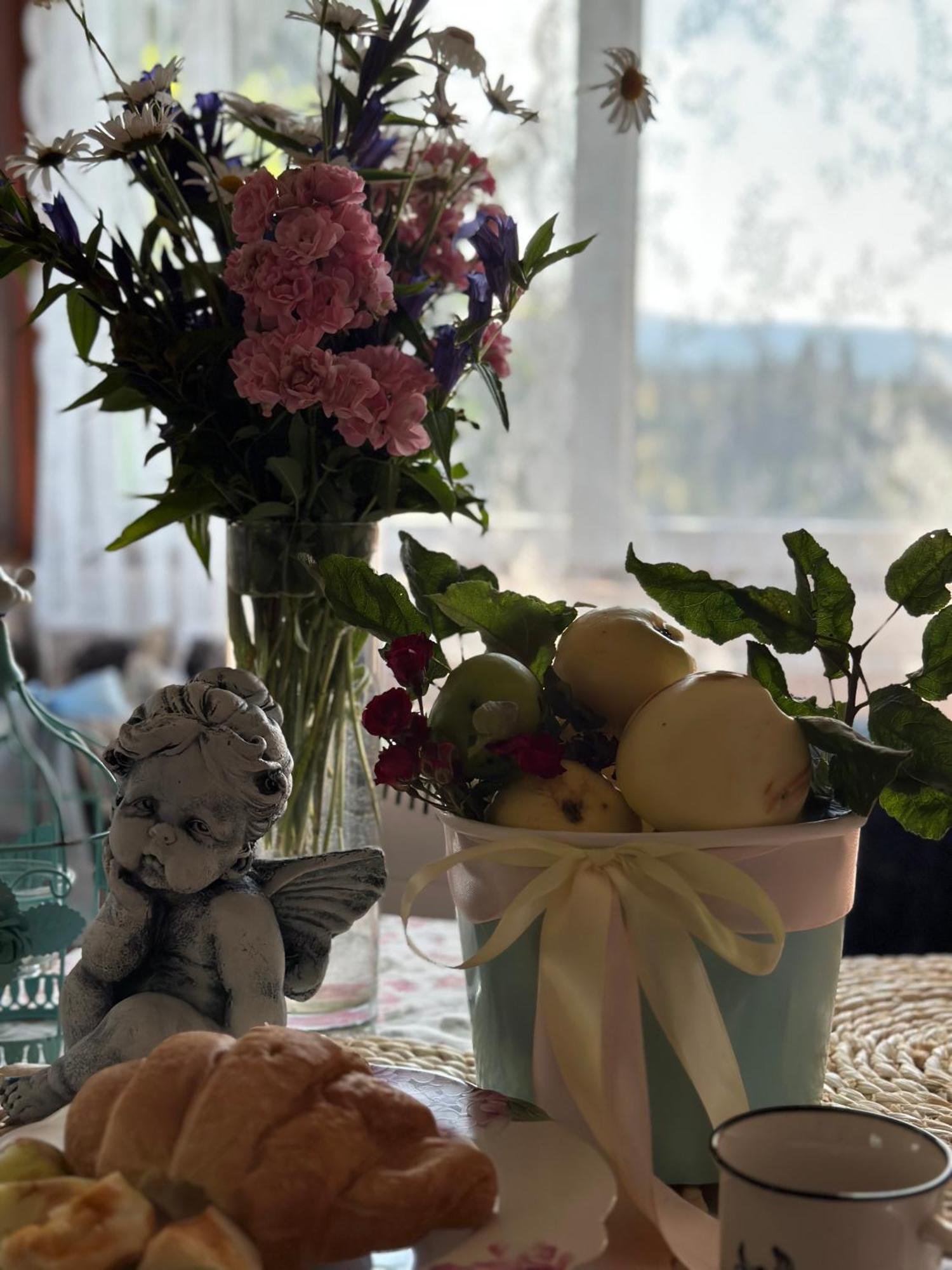 Казковий Дім Та Garden Два Будиночки В Горах З Чаном-Джакузі Slavske Bagian luar foto